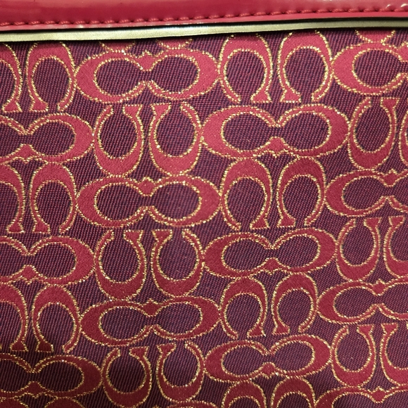 Coach Poppy Signature Metallic East West Swingpack Crossbody Bag in Pink - Picture 6 of 12